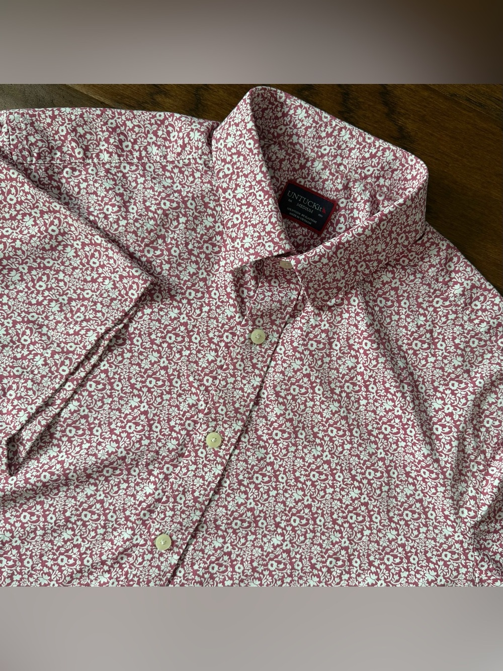UNTUCKit Chaddsford Button Up Shirt Men's Med Regular Fit Red Floral Performance
